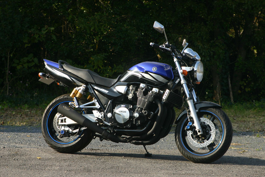 XJR1300マフラー